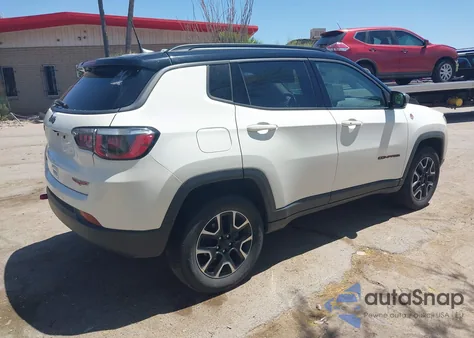 2019 Jeep Compass Trailhawk 4X4 z USA, uszkodzony, nr VIN 3C4NJDDB4KT780239